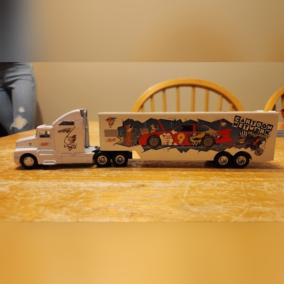 Racing Champions 1:64 Cartoon Network Wacky Racing Team Transporter 9 - Picture 1 of 5